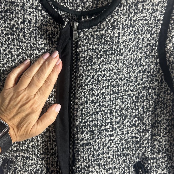Saks Fifth Avenue Black White Tweed Collarless Zip Front Jacket Blazer‎ Womens 4 - Picture 5 of 8